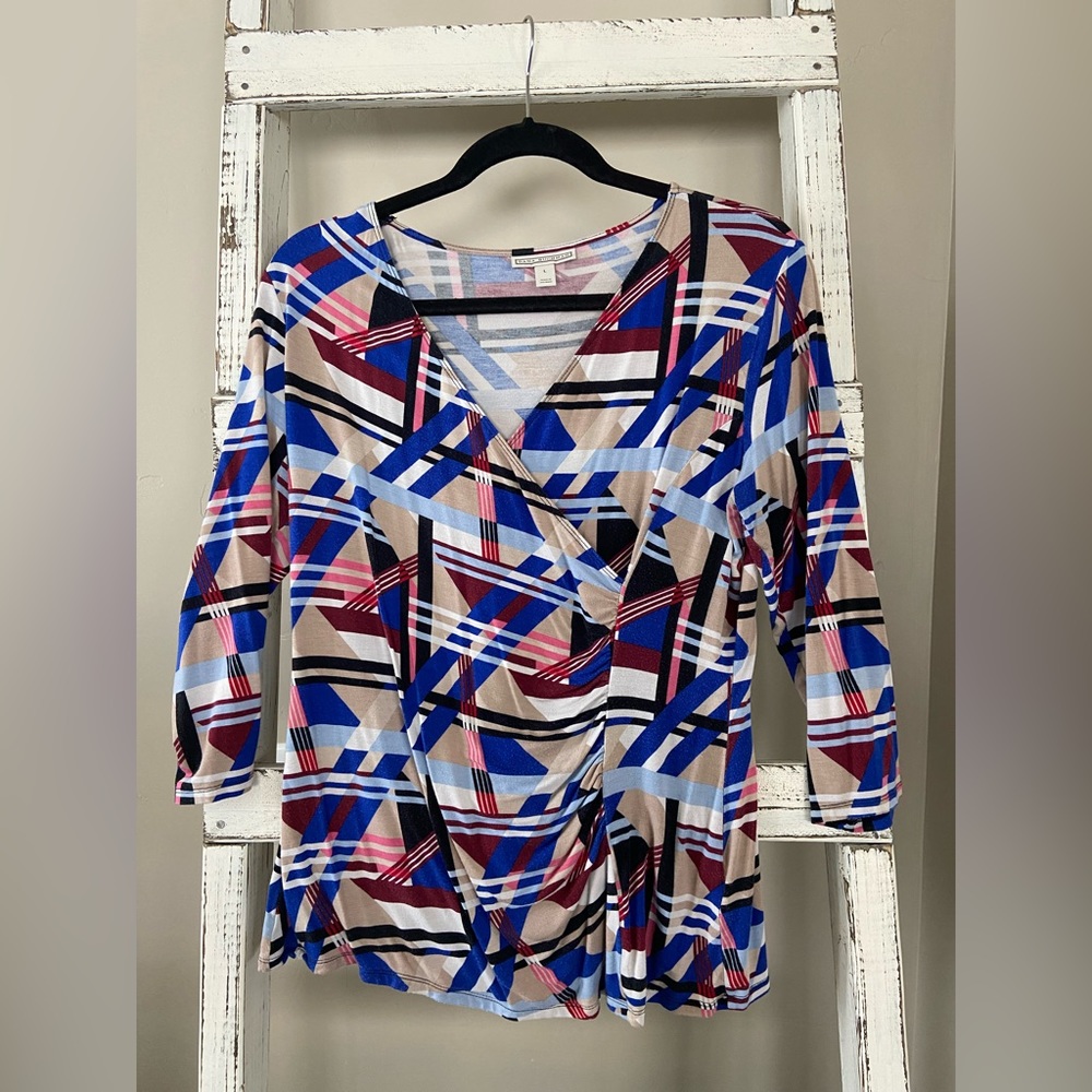 Dana Buchman womens faux wrap patterned blouse/Size large